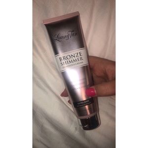 Self Tanner by loving tan